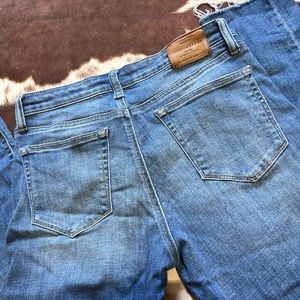 Lucky brand women’s jeans